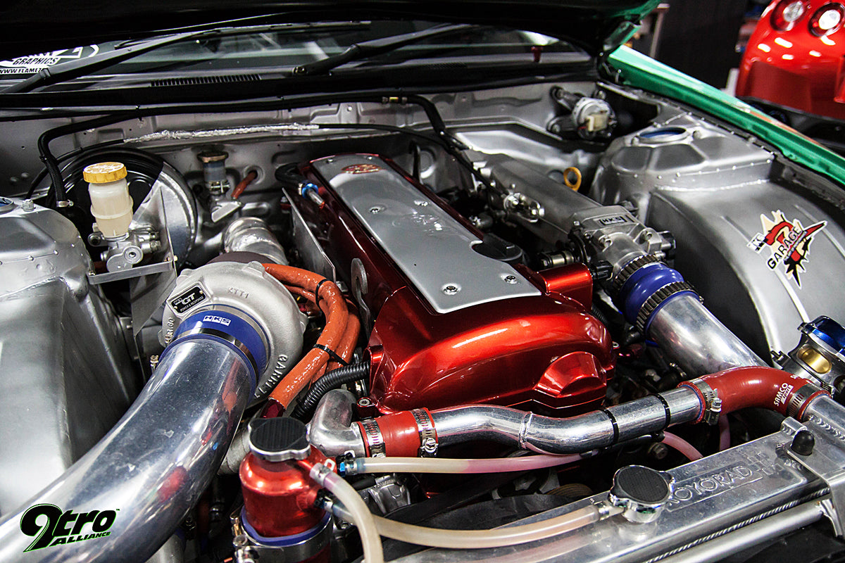 1JZ-GTE（vvt-iナシ）搭載エンジンのプラグカバーガンメタ