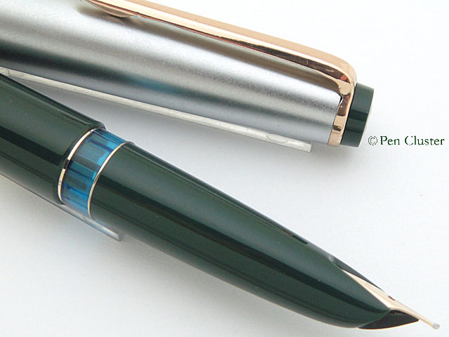 montblanc モンブランシルバーとグリーンNo.32 キャップ式万年筆