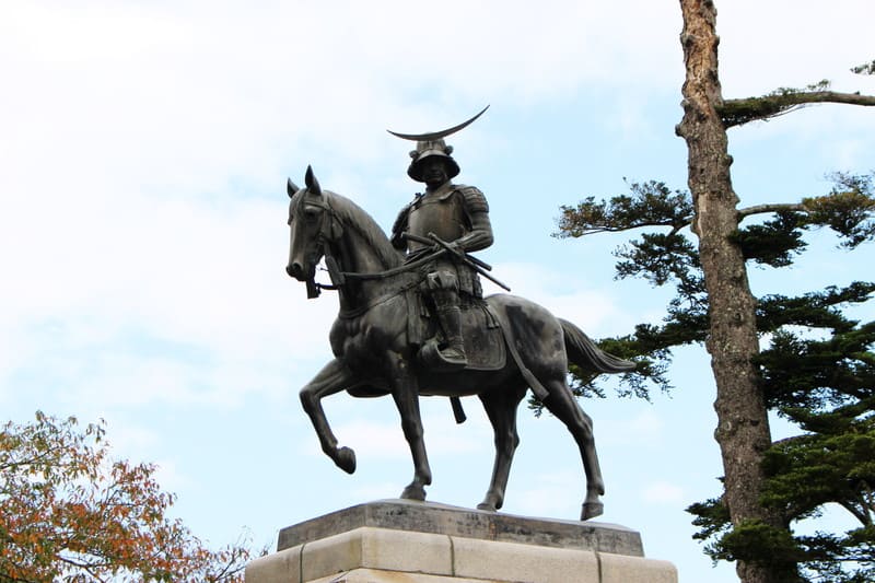 仙台城(青葉城)の解説【日本100名城】伊達政宗の豪華絢爛の墓所「瑞鳳