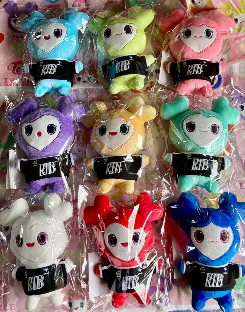 TWICE LOVELYS セット販売 TWICE LOVELYS セットJEONGVELY - メルカリ