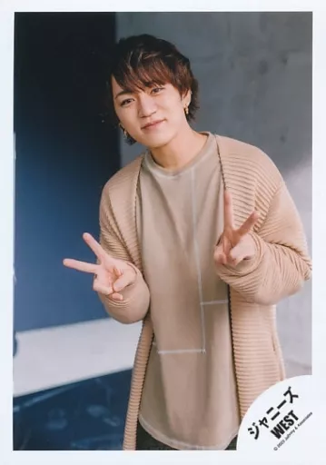 WEST. 神山智洋 公式写真134枚 Amazon.co.jp: ジャニーズWEST 神山智洋